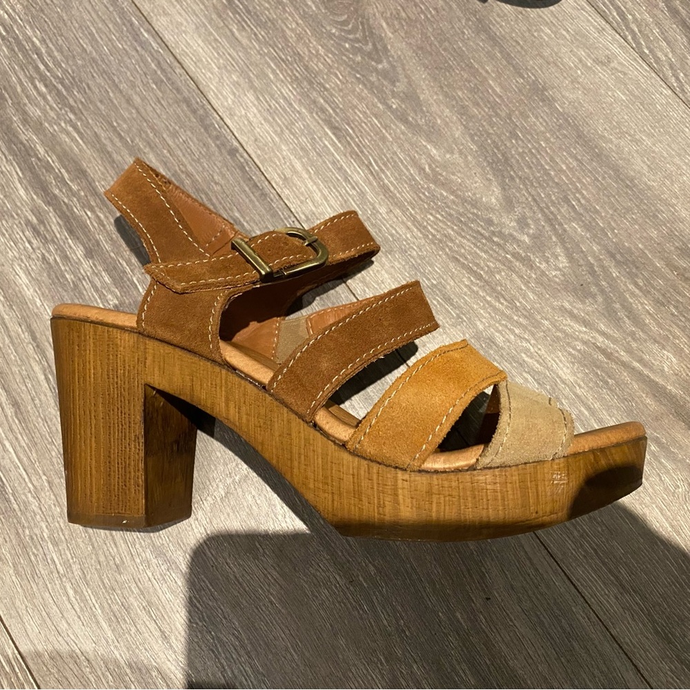 Eric Michael Sandals